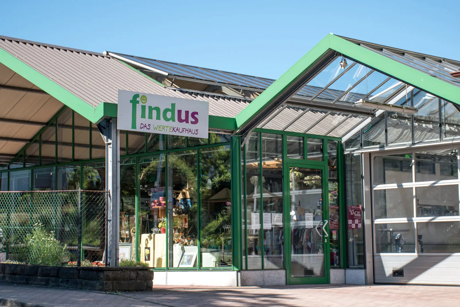 Eingang von Findus – das WerteHaus